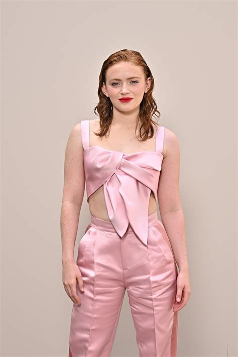 Sadie Sink Wraps Up Some Hot Trends In a Pink Bow